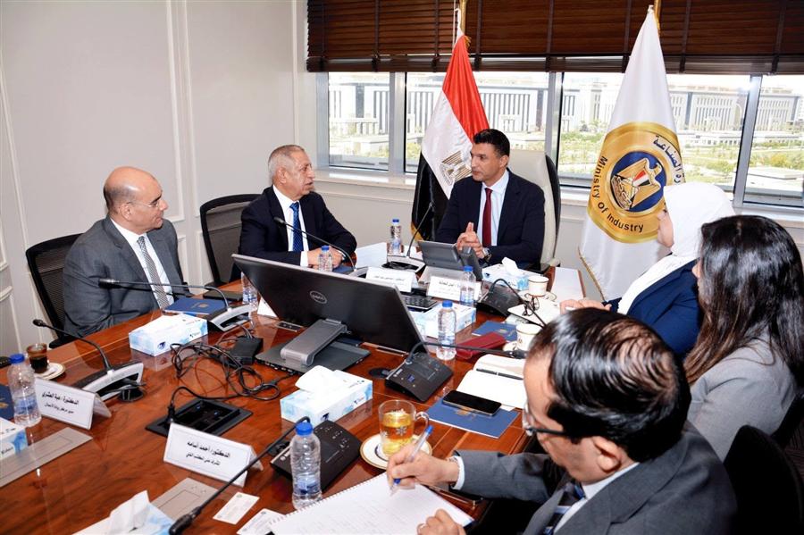 تعاون بين الصناعة والأكاديمية العربية لدعم الابتكار والمشروعات الناشئة